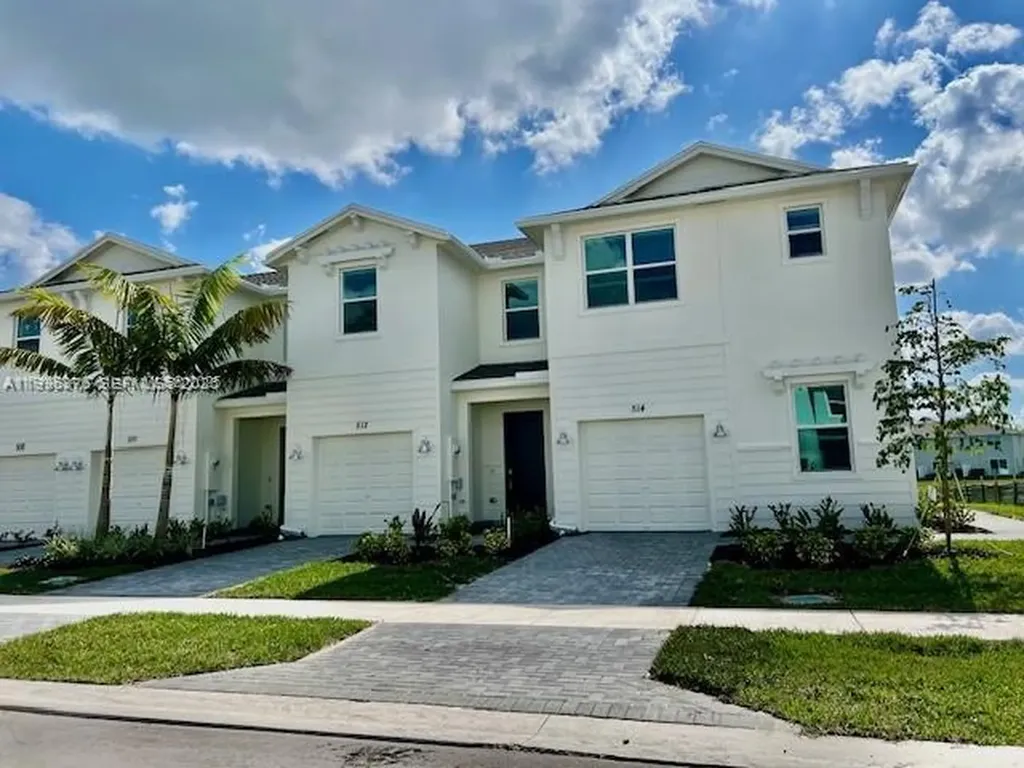 514 SE Rivergrass Port St. Lucie FL 34984