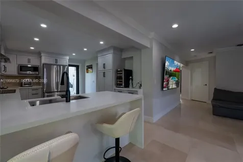 4901 SW 101st Avenue Miami FL 33165