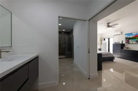 4901 SW 101st Avenue Miami FL 33165
