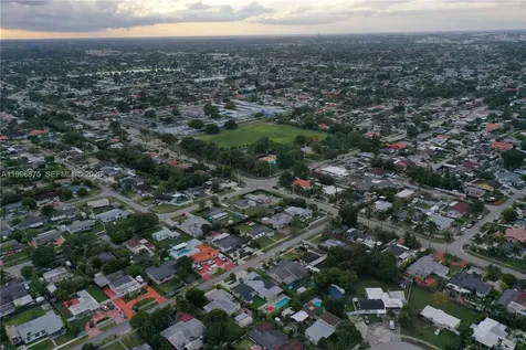 4901 SW 101st Avenue Miami FL 33165