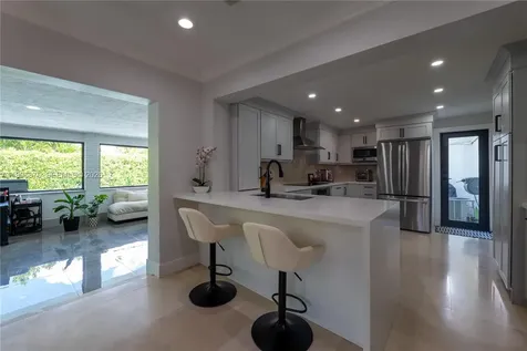 4901 SW 101st Avenue Miami FL 33165