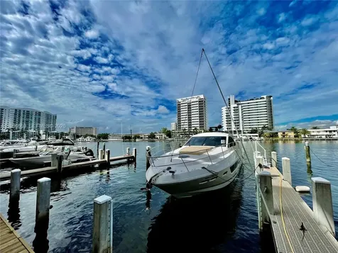 7928 East Drive North Bay Village FL 33141