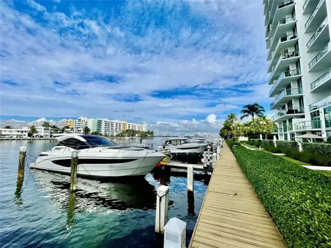 7928 East Drive North Bay Village FL 33141