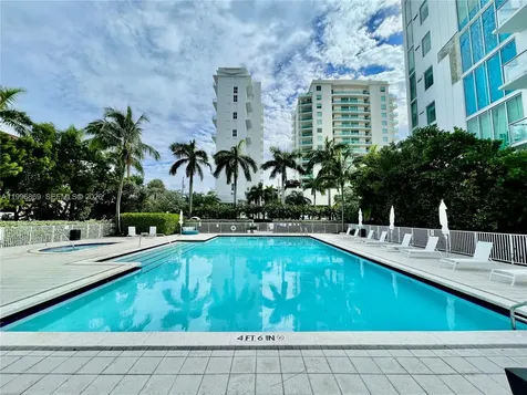7928 East Drive North Bay Village FL 33141