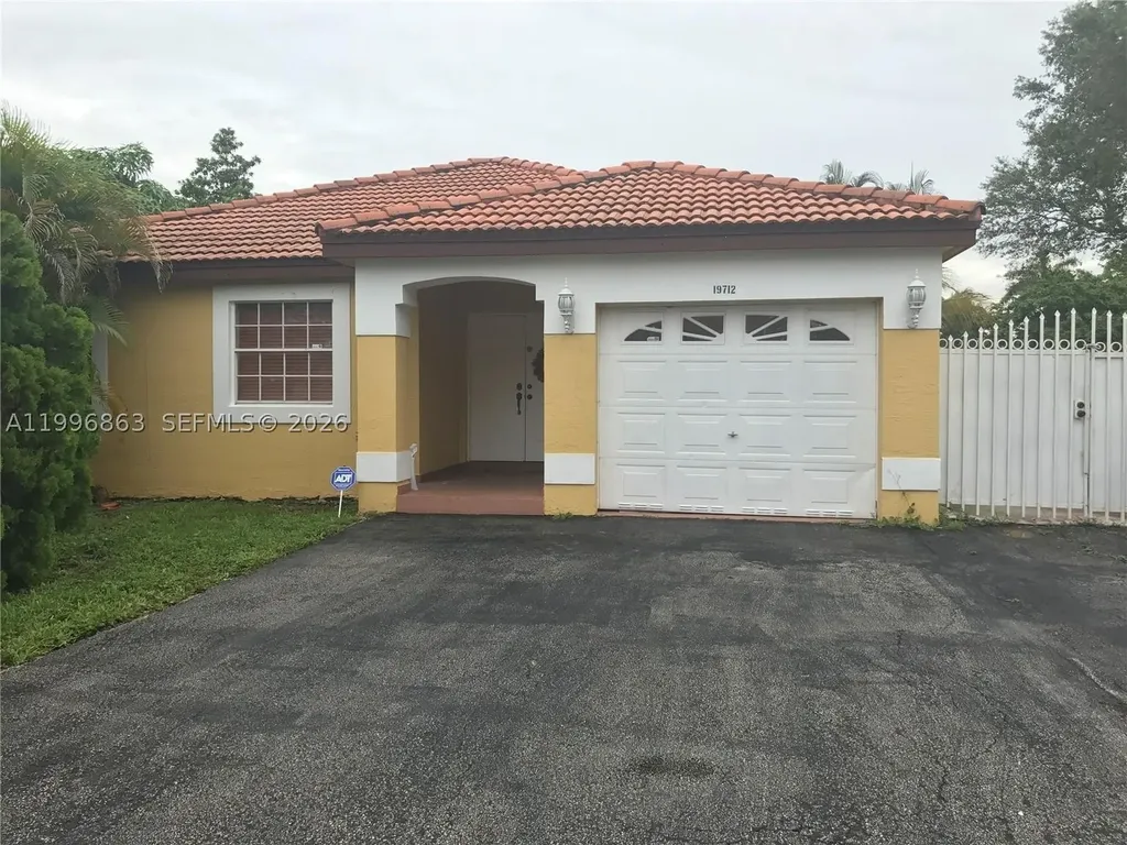 19712 NW 82nd Place Hialeah FL 33015