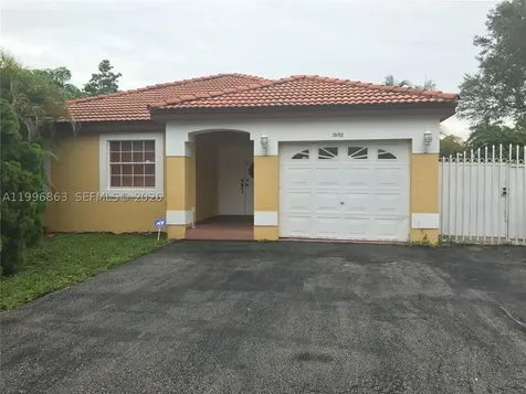 19712 NW 82nd Place Hialeah FL 33015