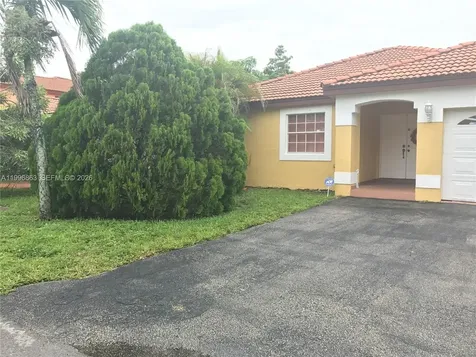 19712 NW 82nd Place Hialeah FL 33015