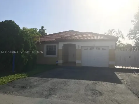19712 NW 82nd Place Hialeah FL 33015
