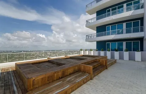 60 SW 13th Street Miami FL 33130