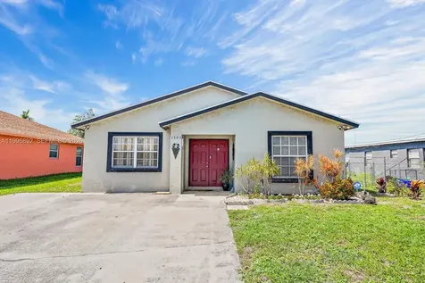 1303 W 6th Street Riviera Beach FL 33404