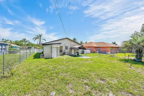 1303 W 6th Street Riviera Beach FL 33404