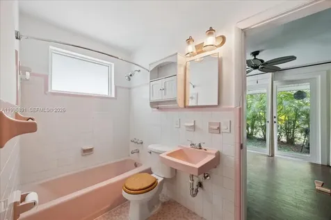 3490 William Avenue Miami FL 33133