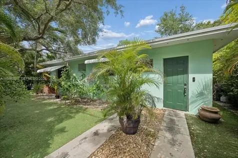 3490 William Avenue Miami FL 33133