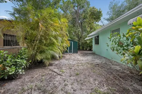 3490 William Avenue Miami FL 33133