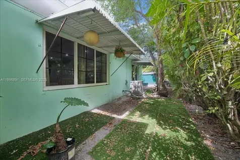 3490 William Avenue Miami FL 33133