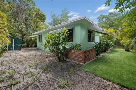 3490 William Avenue Miami FL 33133