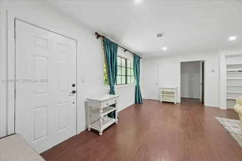 3490 William Avenue Miami FL 33133
