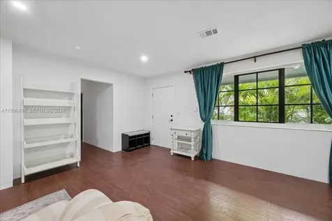 3490 William Avenue Miami FL 33133
