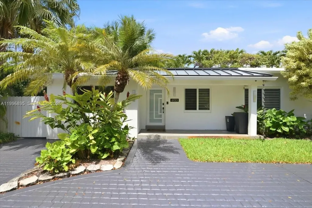 6133 SW 44th Terrace Miami FL 33155