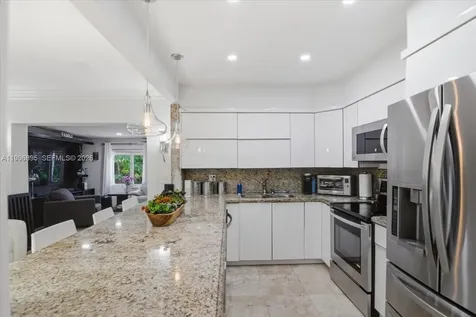 6133 SW 44th Terrace Miami FL 33155