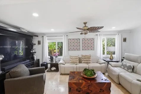 6133 SW 44th Terrace Miami FL 33155