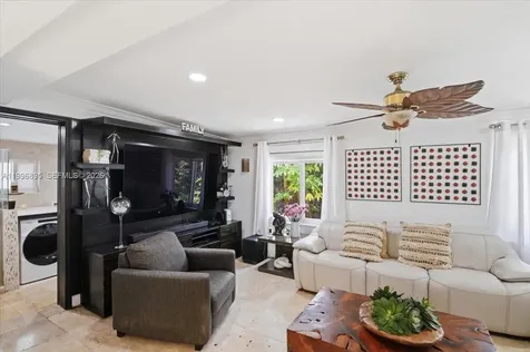 6133 SW 44th Terrace Miami FL 33155