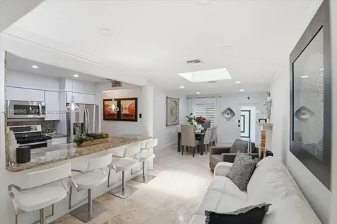 6133 SW 44th Terrace Miami FL 33155