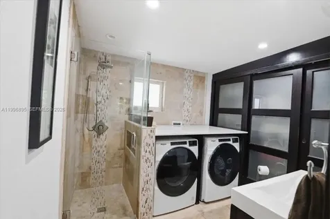 6133 SW 44th Terrace Miami FL 33155