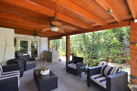 6133 SW 44th Terrace Miami FL 33155