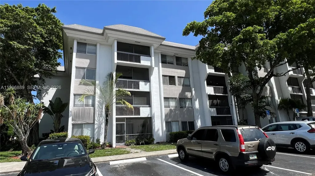 711 N Pine Island Road Plantation FL 33324