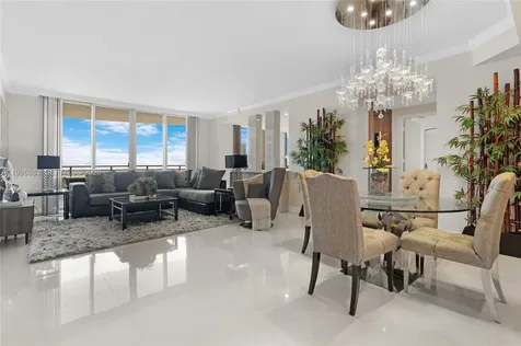 848 Brickell Key Drive Miami FL 33131