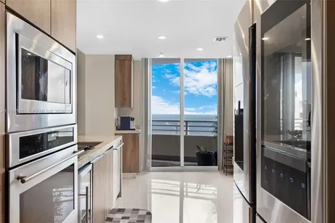 848 Brickell Key Drive Miami FL 33131
