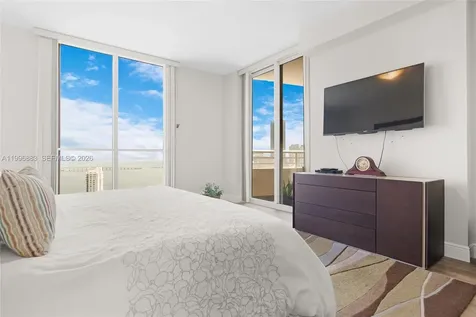 848 Brickell Key Drive Miami FL 33131