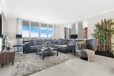 848 Brickell Key Drive Miami FL 33131