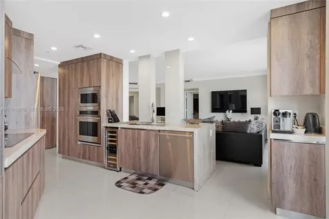 848 Brickell Key Drive Miami FL 33131