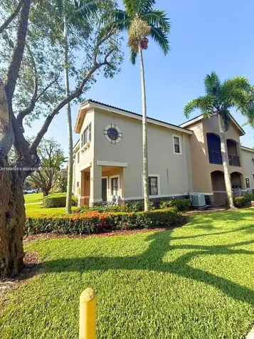22711 SW 88th Place Cutler Bay FL 33190