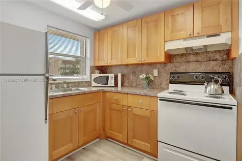 9041 Sunrise Lakes Boulevard Sunrise FL 33322