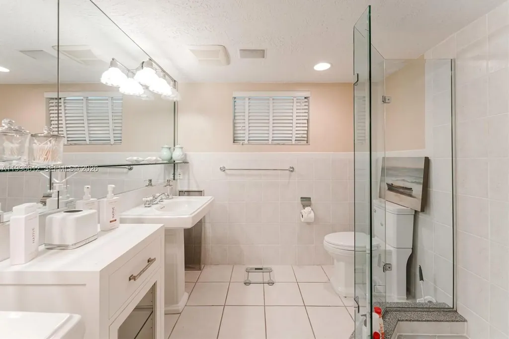 3090 NE 48th Street Fort Lauderdale FL 33308