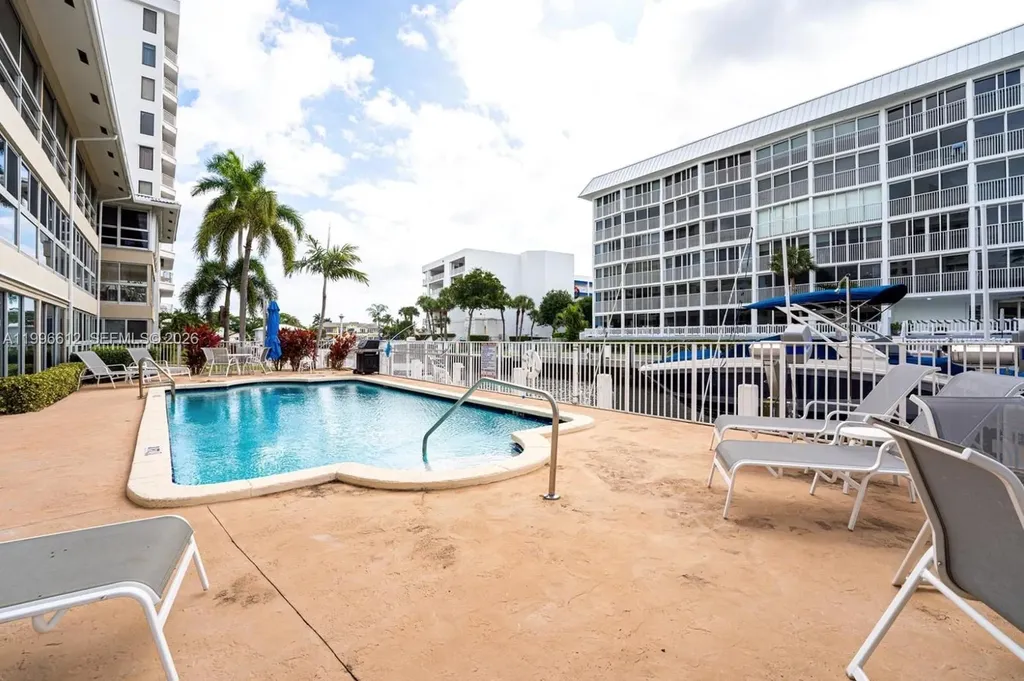 3090 NE 48th Street Fort Lauderdale FL 33308