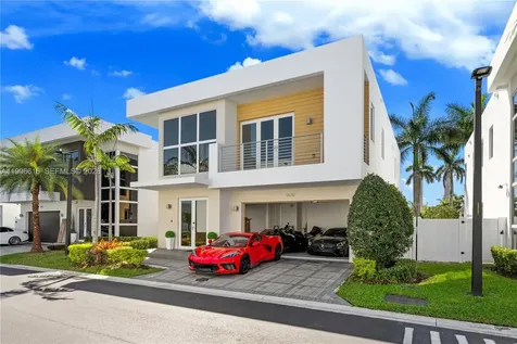 9830 NW 74th Terrace Doral FL 33178