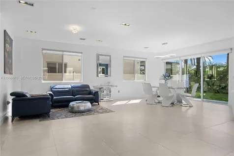 9830 NW 74th Terrace Doral FL 33178
