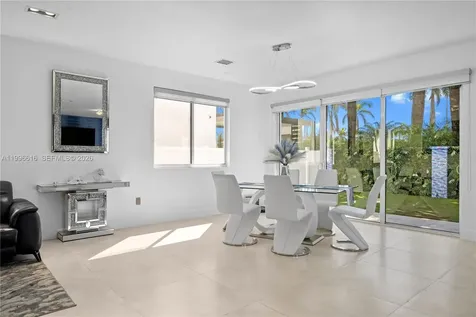 9830 NW 74th Terrace Doral FL 33178