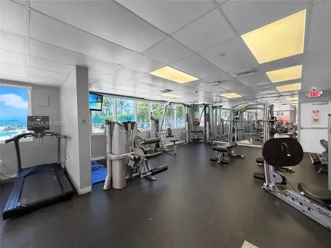 19201 Collins Avenue Sunny Isles Beach FL 33160