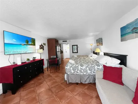 19201 Collins Avenue Sunny Isles Beach FL 33160