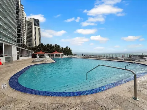 19201 Collins Avenue Sunny Isles Beach FL 33160