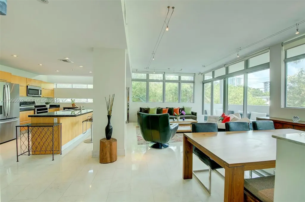 1577 Bay Road Miami Beach FL 33139