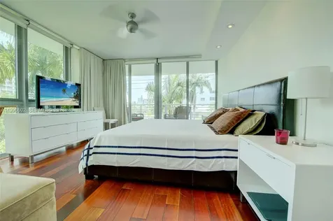 1577 Bay Road Miami Beach FL 33139