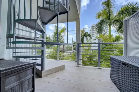 1577 Bay Road Miami Beach FL 33139