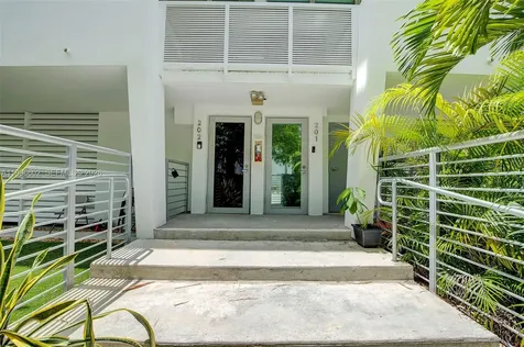 1577 Bay Road Miami Beach FL 33139