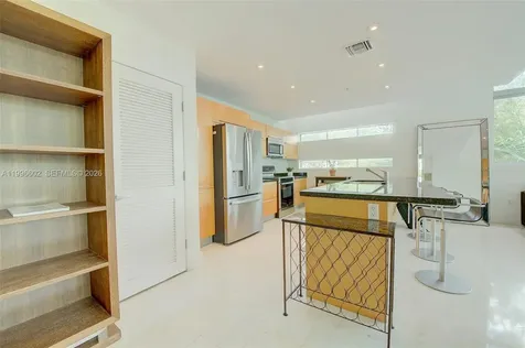 1577 Bay Road Miami Beach FL 33139